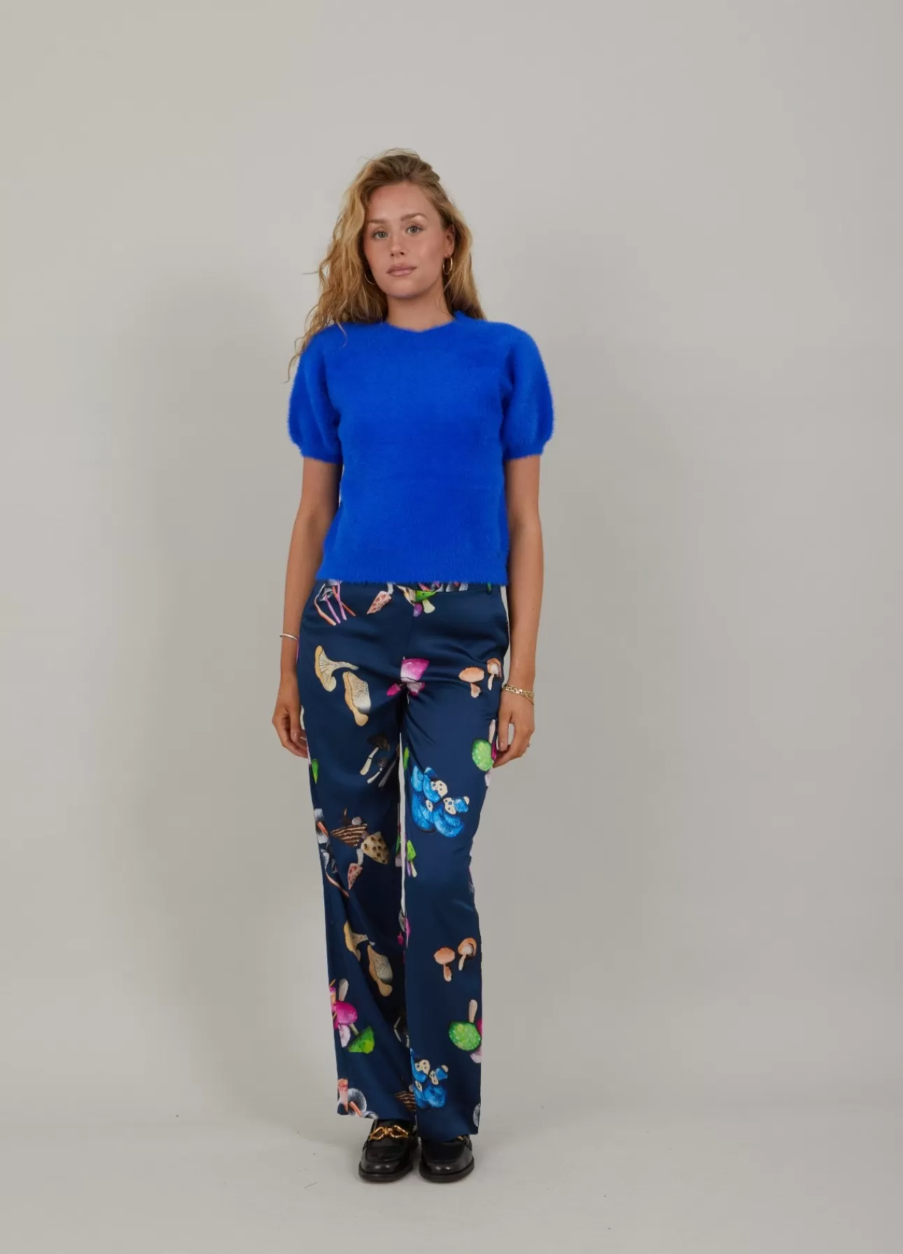 Store Fluffy Strik M. Korte Aermer Kvinde Strik