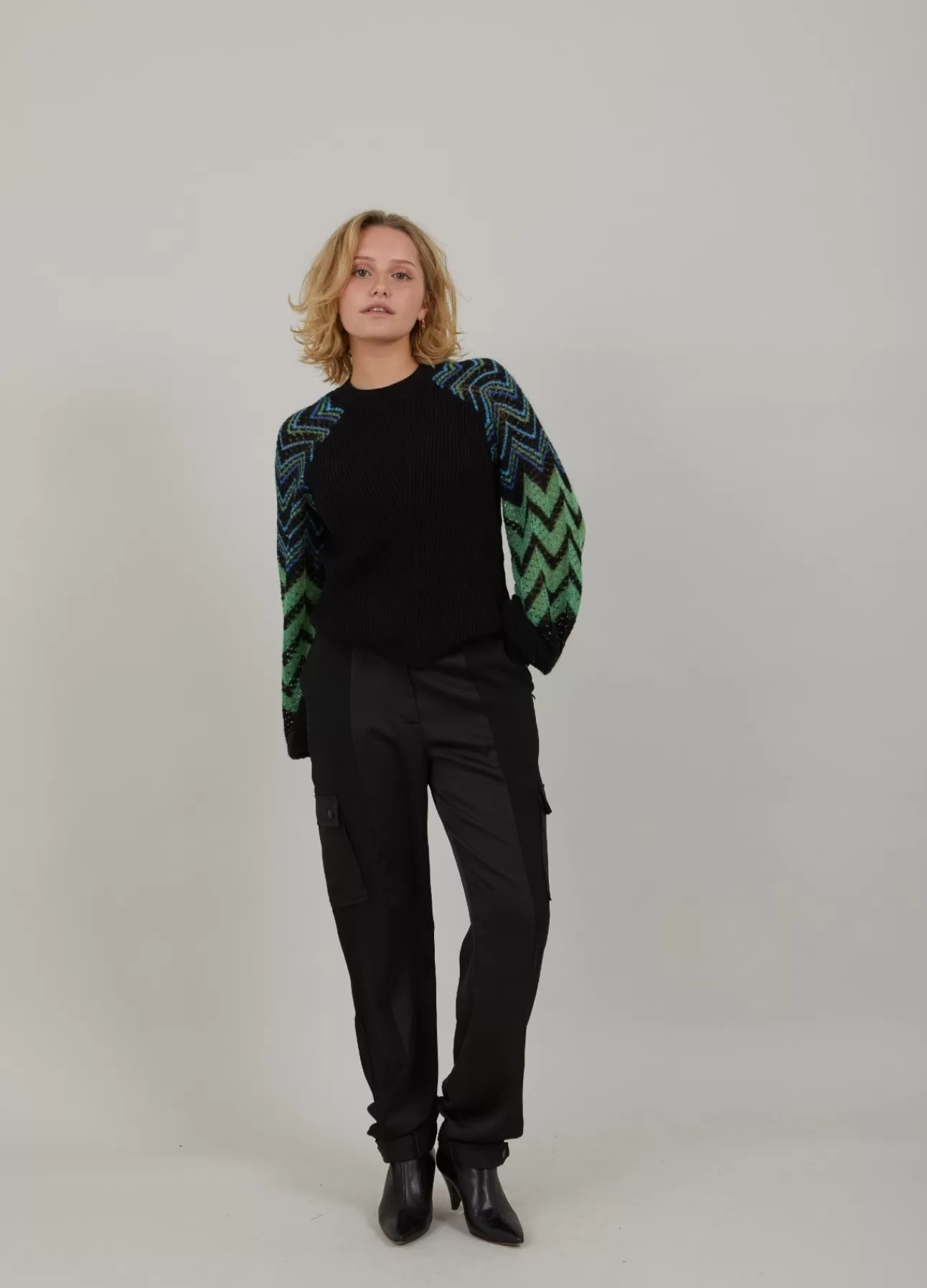 Outlet Strik M. Multifarvet Aermer Kvinde Strik