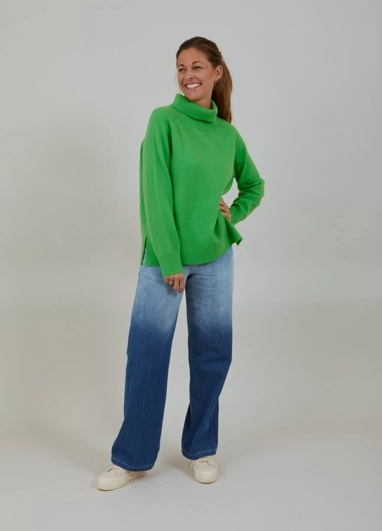 Hot Sweater M. Hoj Hals Kvinde Strik